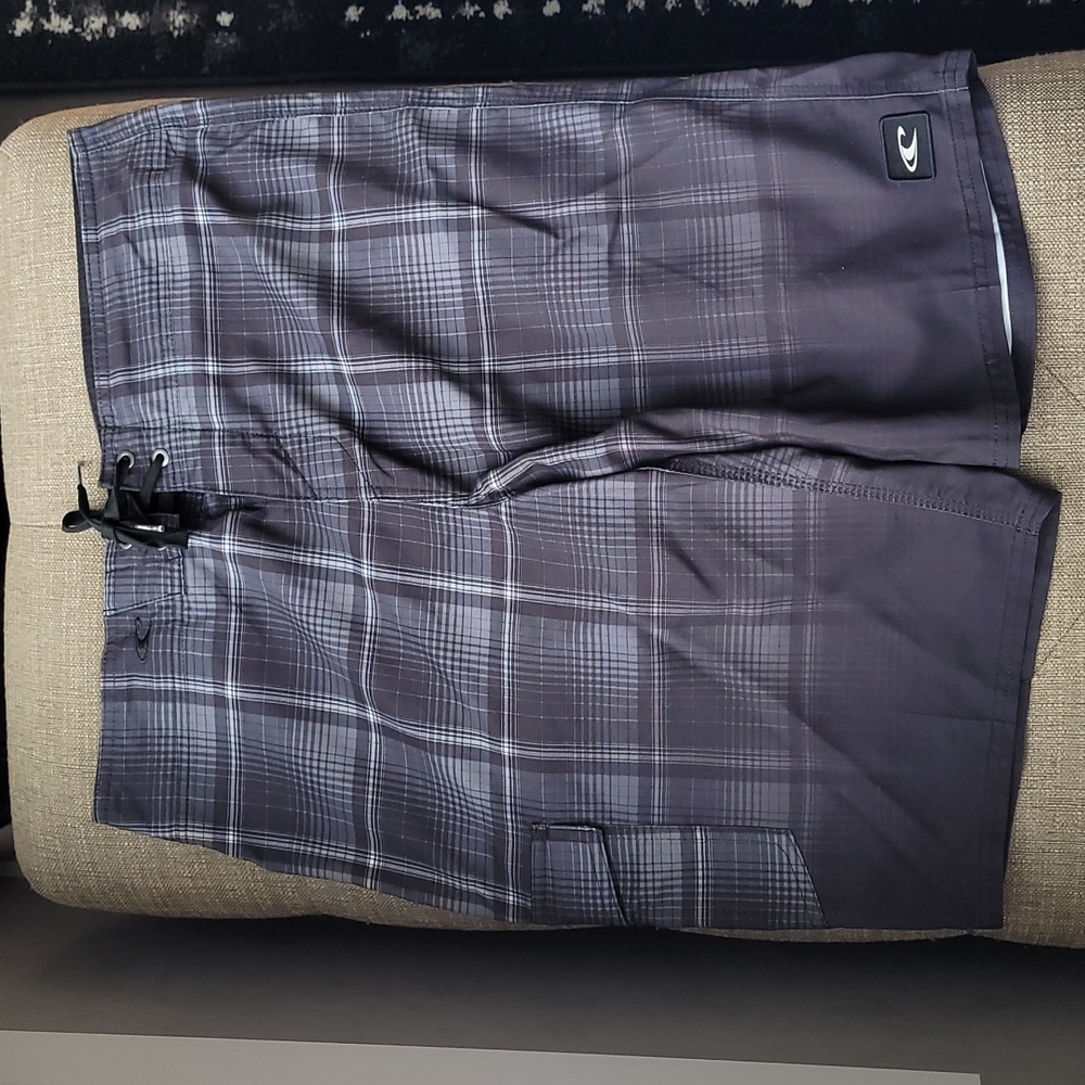 Men's O'Neill Black Plaid Board Shorts Size 32